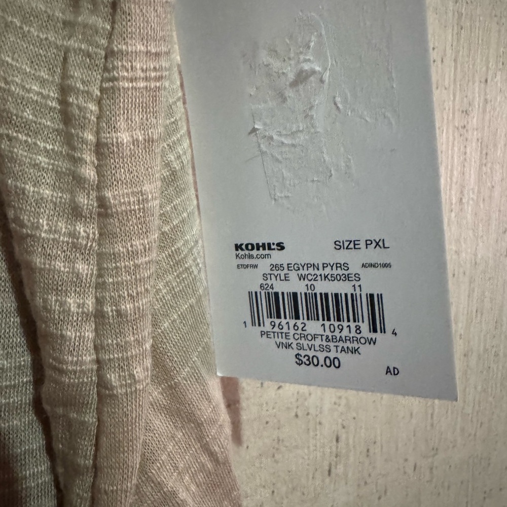Croft & barrow women’s v neck sleeveless shirt - Picture 3 of 5